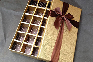 THIẾT KẾ IN ẤN HỘP GIẤY BÁNH KẸO